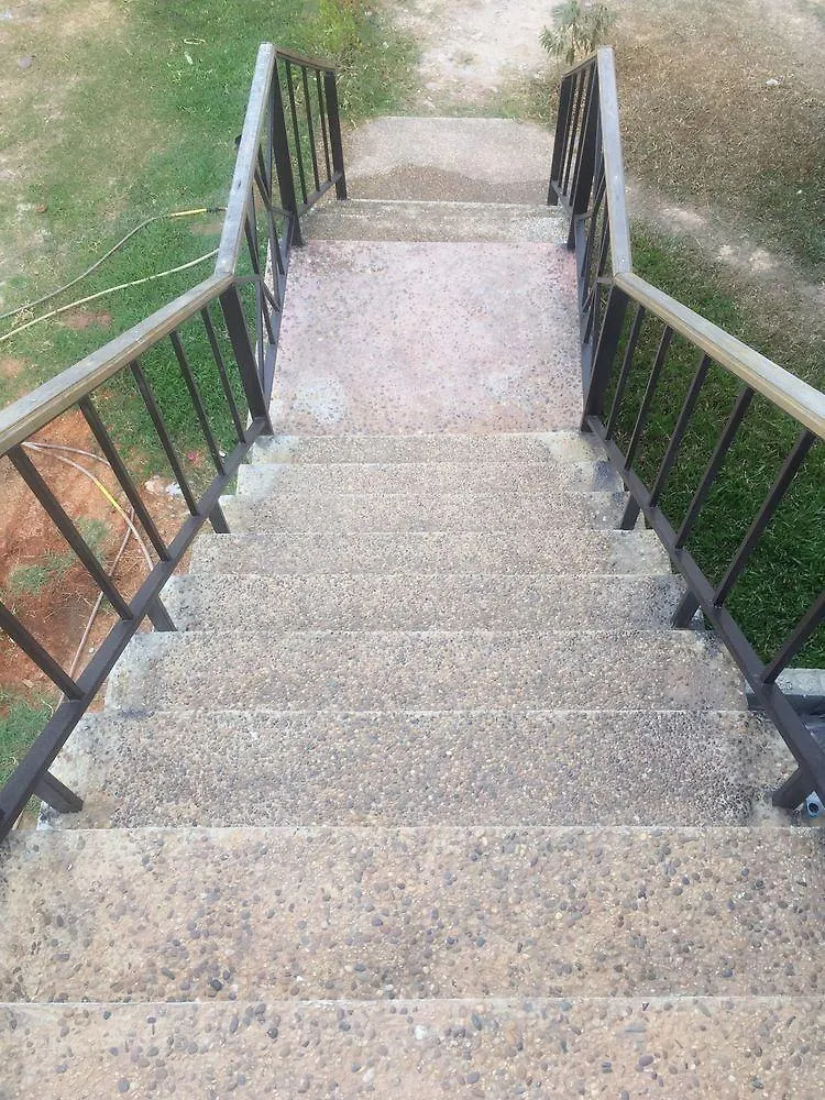 Poonsap Apartment Ban Ai Dao