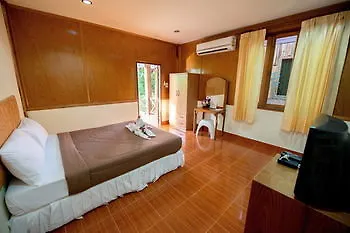 Poonsap Apartment Ban Ai Dao